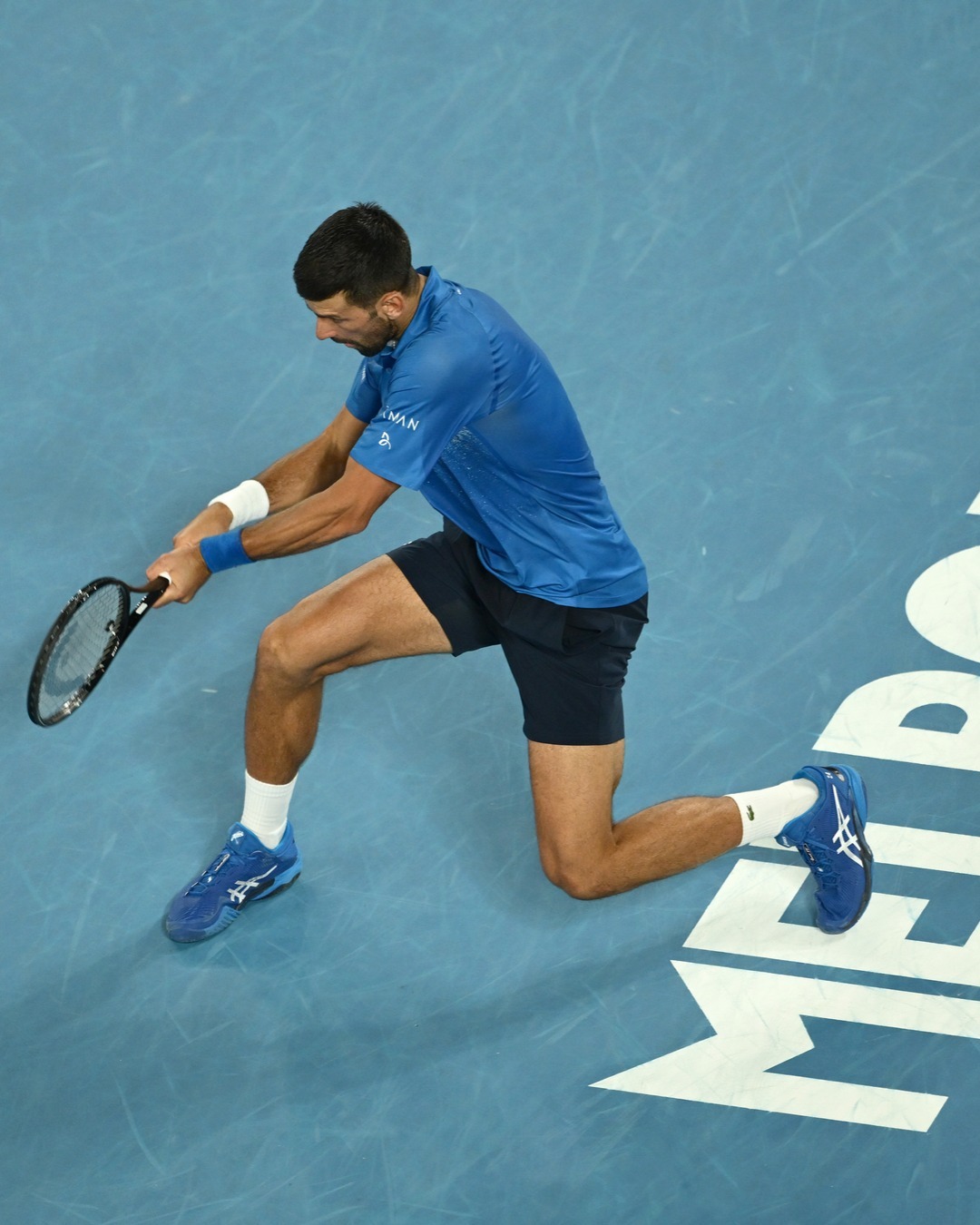 PG游戏-字母哥与80激战老鹰分钟，重要助攻胜负难料！，德约科维奇焦点对战全场沸腾不已(德约科维奇24个大满贯分布)