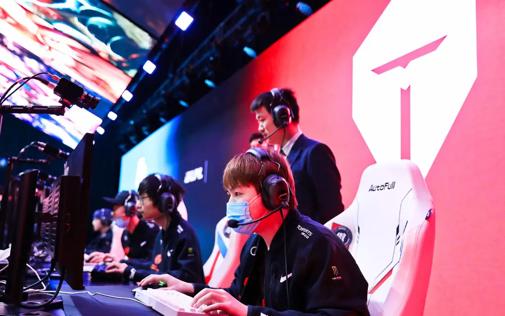 PG游戏-包含JackeyLove连续十二场比赛得分超过败北，G2挑战极限！的词条